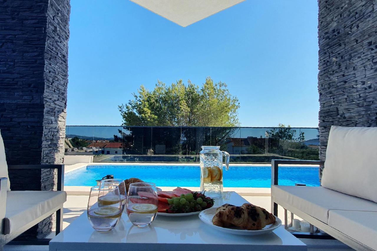 Villa Black Pearl Šibenik Екстериор снимка